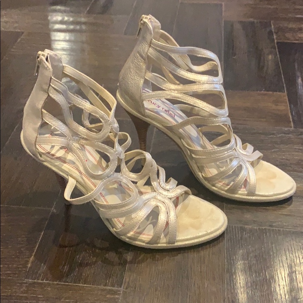 Silver strapping sandals